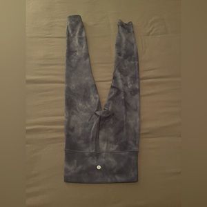 Lululemon Wunder Train High Rise Tight 25”, blue camo, size 4